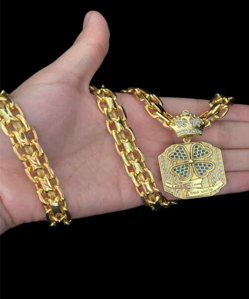 Cordão Cadeado Duplo 13mm + Pingente Trevo Da Sorte - Banhado A Ouro
