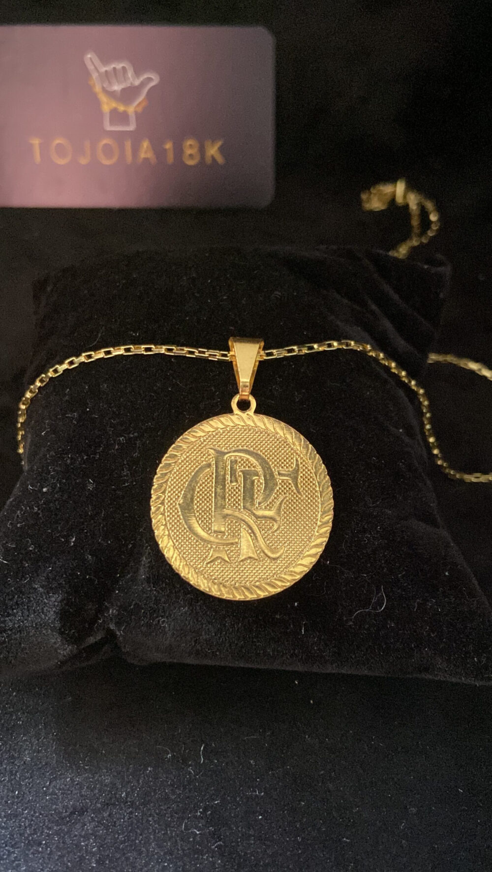 Cordão Tijolinho 1Mm + Pingente Crf - Banhado A Ouro - Imagem 2