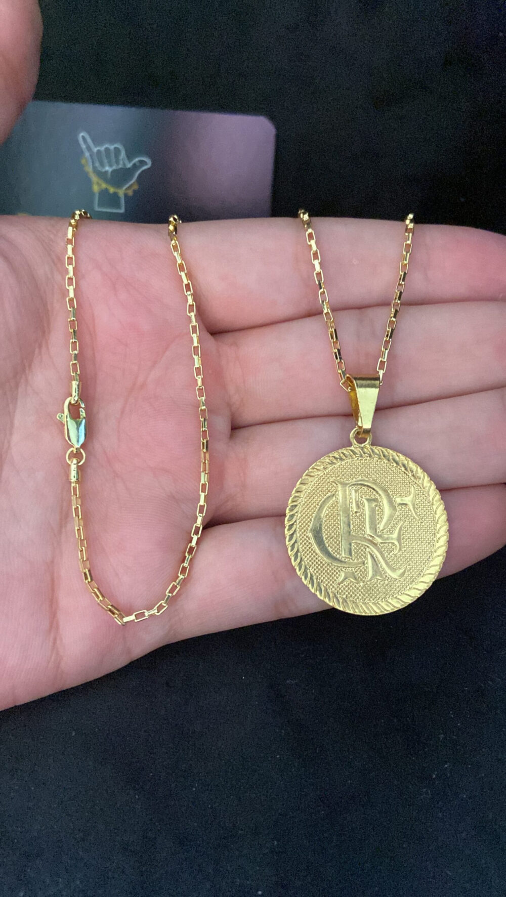 Cordão Tijolinho 1Mm + Pingente Crf - Banhado A Ouro - Imagem 3