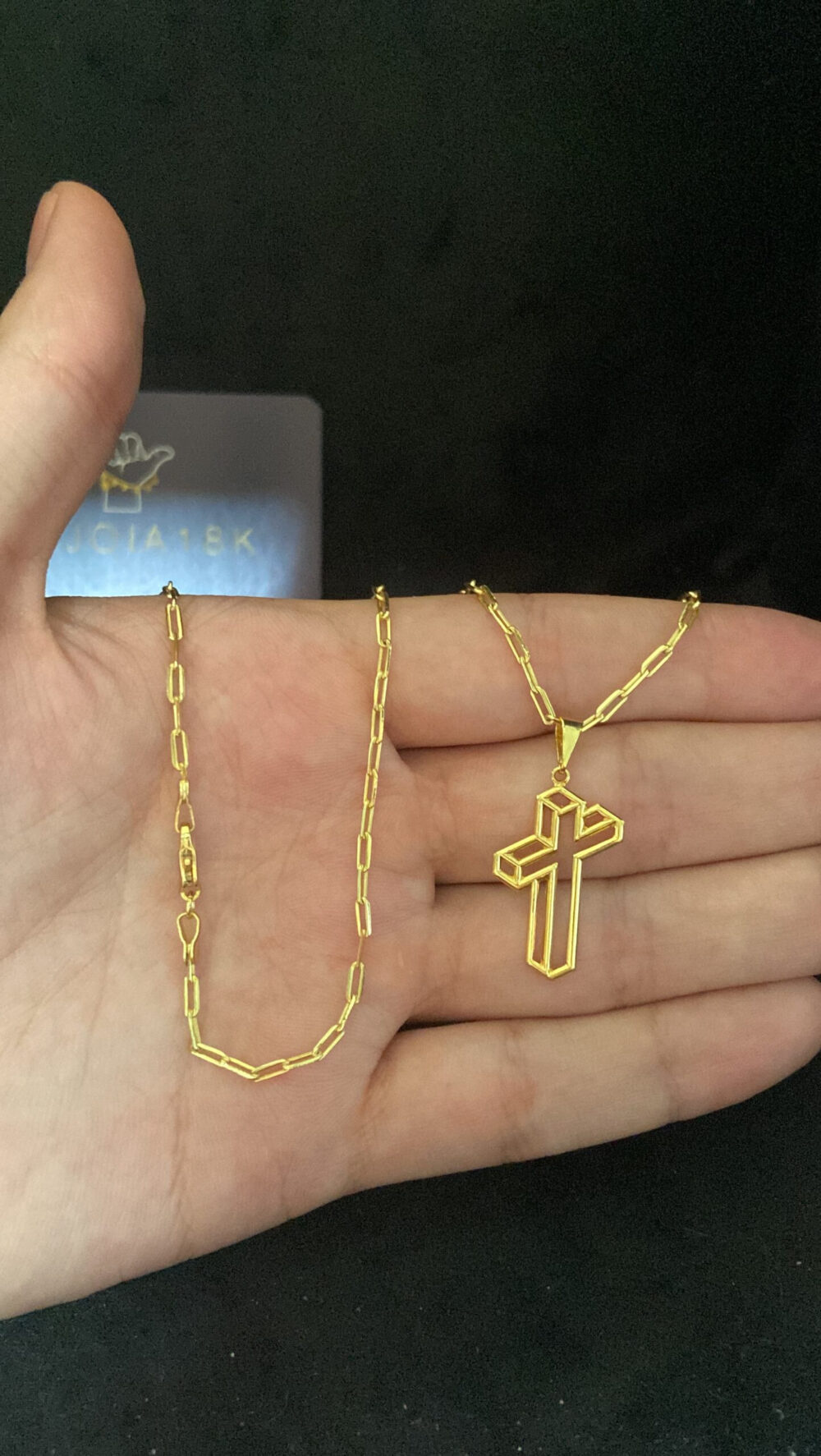Cordão Cadeado Alongado 1Mm + Pingente Cruz 3D - Banhado A Ouro - Imagem 3