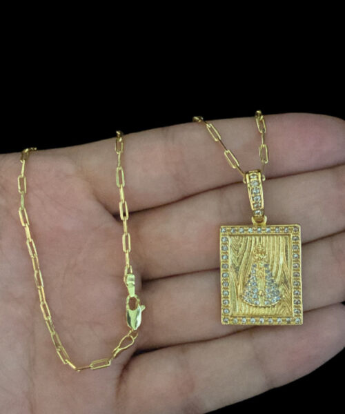 Cordão Cadeado Alongado 1mm + Pingente Nossa Senhora - Banhado A Ouro