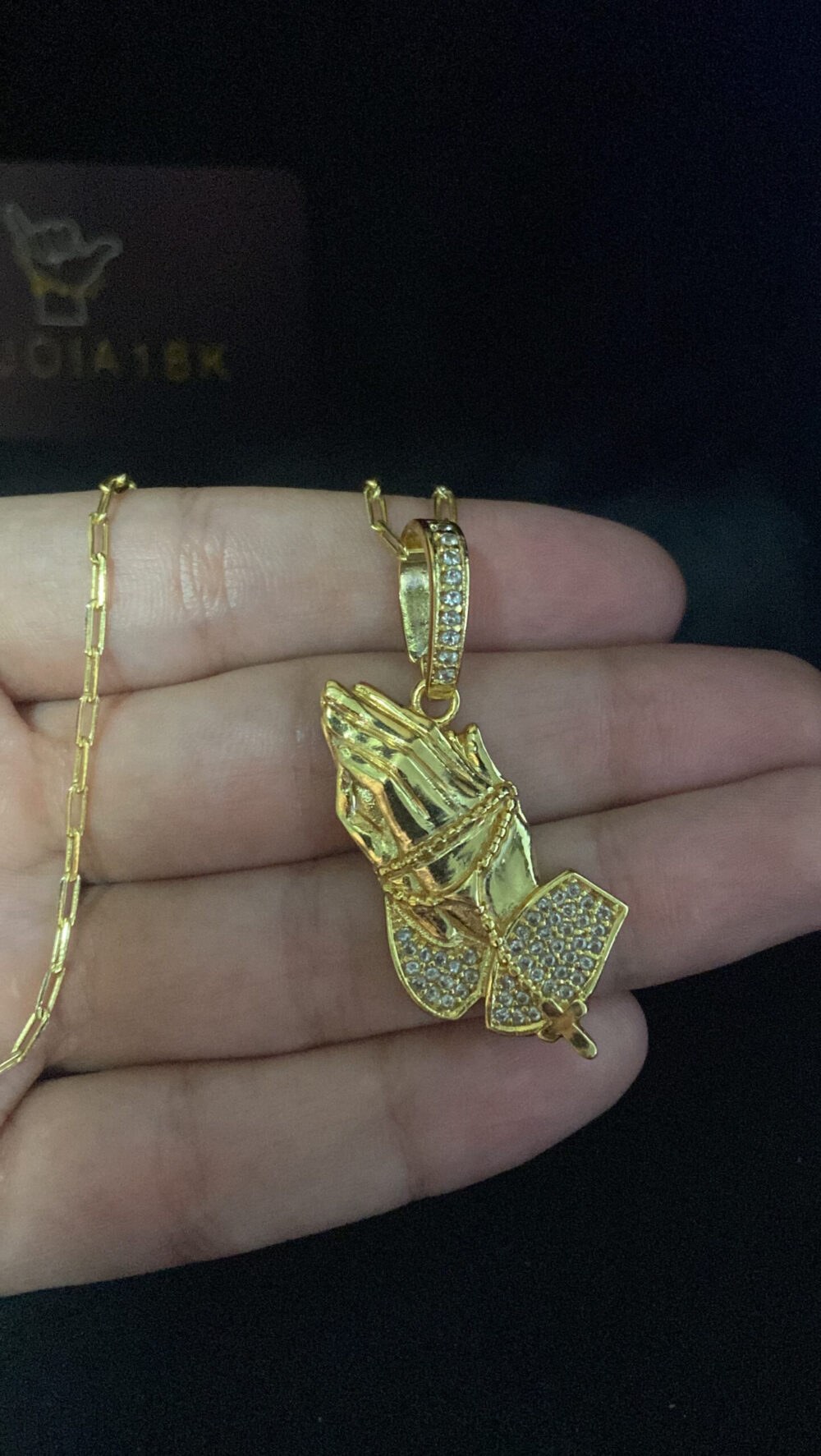 Cordão Cadeado Alongado 1Mm + Pingente Fé Mão - Banhado A Ouro - Imagem 2