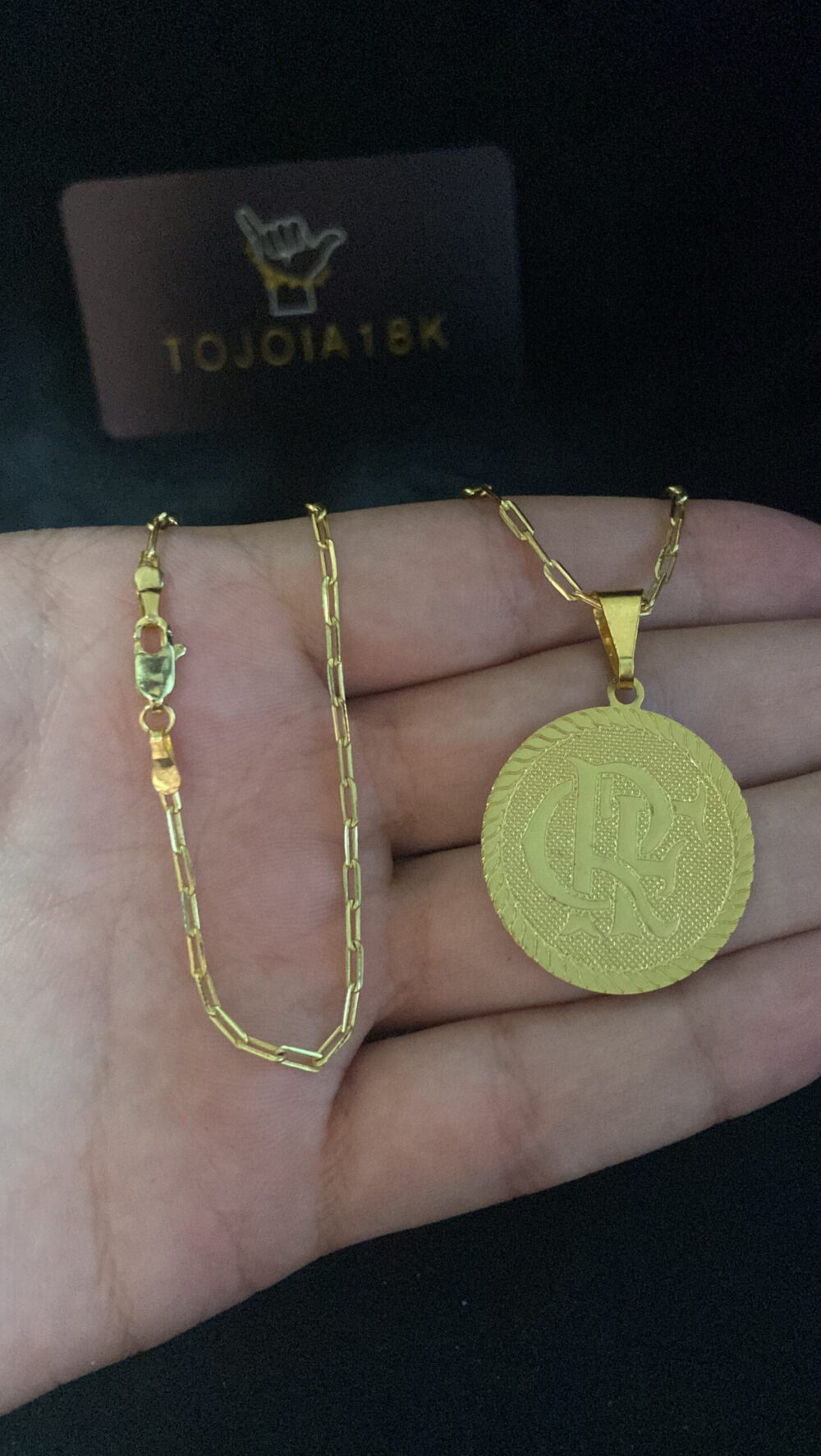 Cordão Cadeado Alongado 1Mm + Pingente Crf - Banhado A Ouro - Imagem 3