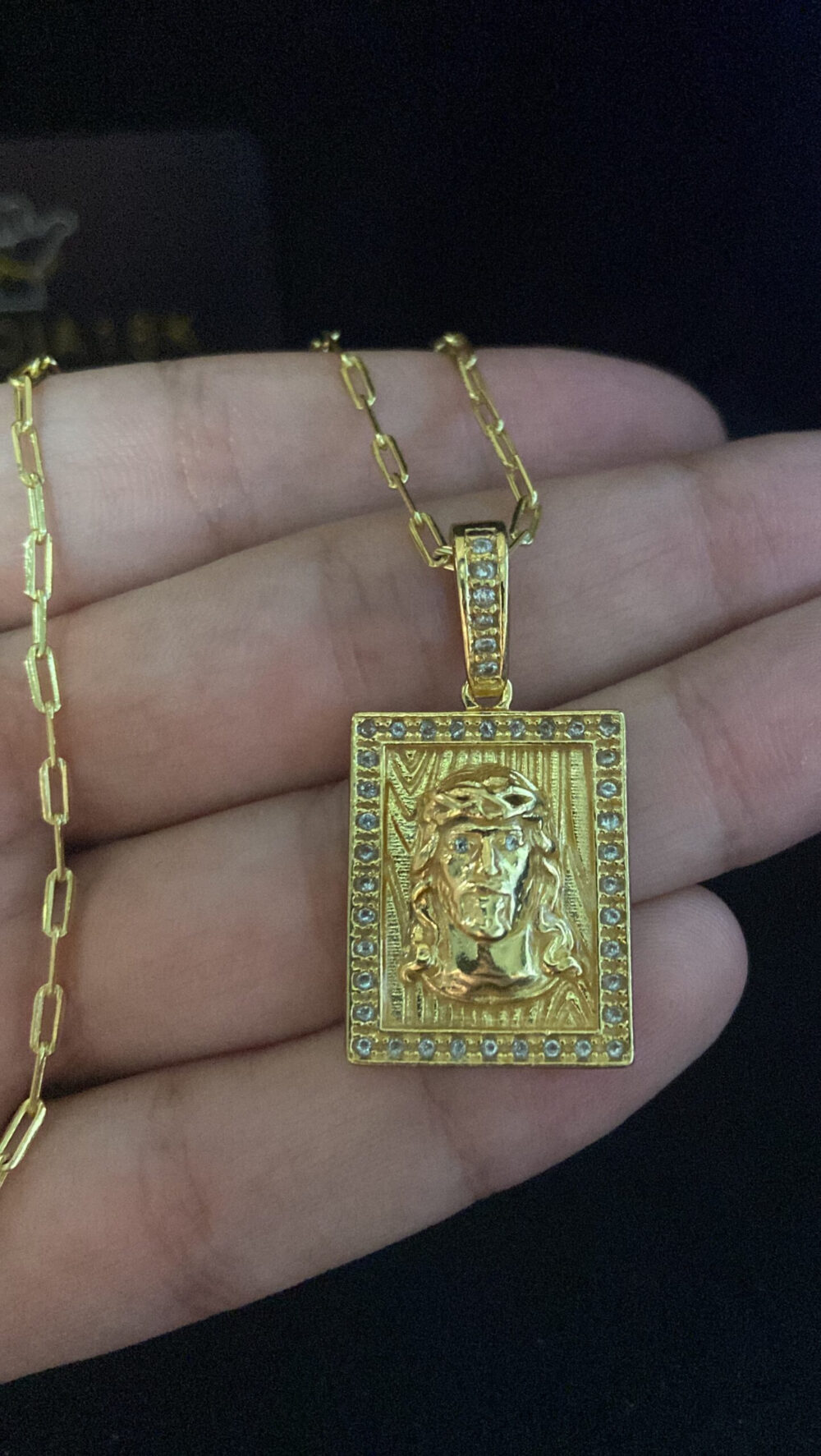 Cordão Cadeado Alongado 1Mm + Pingente Jesus - Banhado A Ouro - Imagem 2