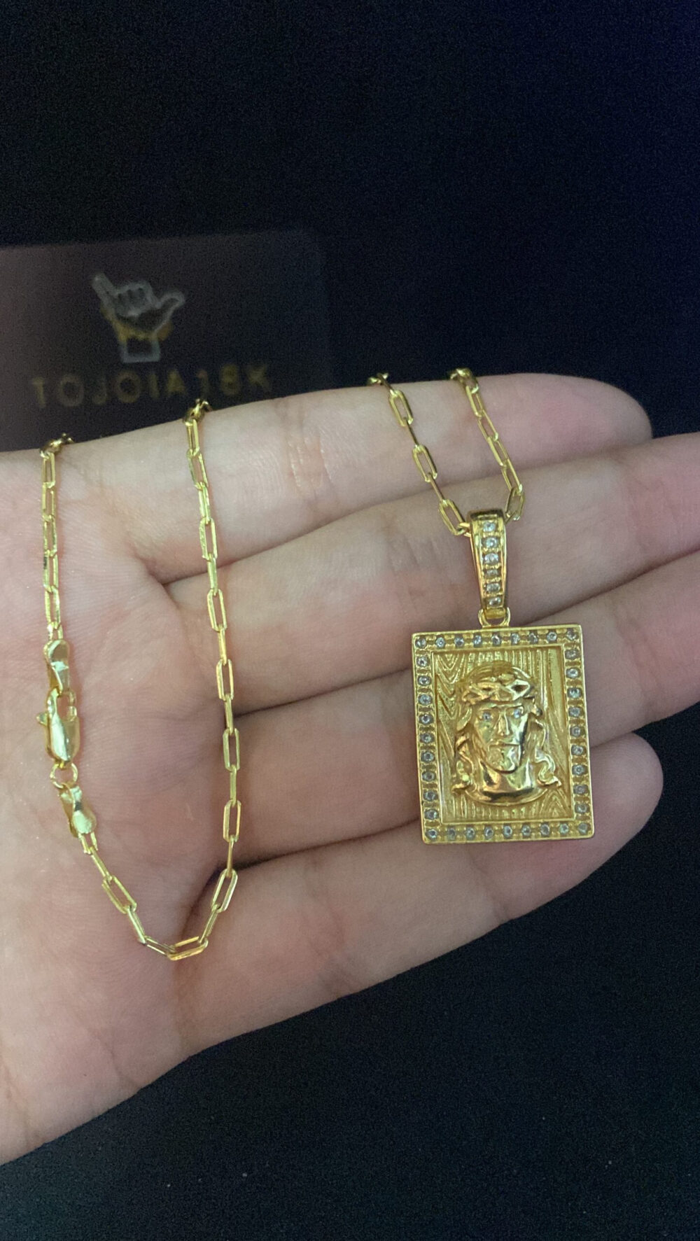 Cordão Cadeado Alongado 1Mm + Pingente Jesus - Banhado A Ouro - Imagem 3