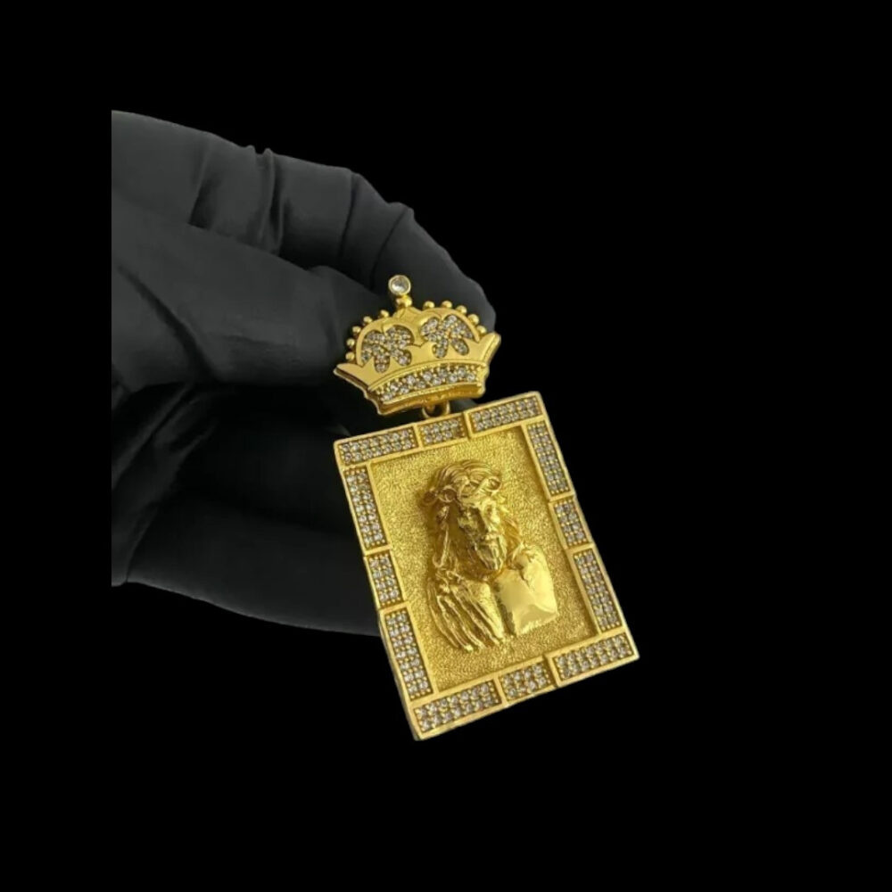 Pingente Jesus Cristo Quadrado (G) - Banhado A Ouro 18K - Imagem 4