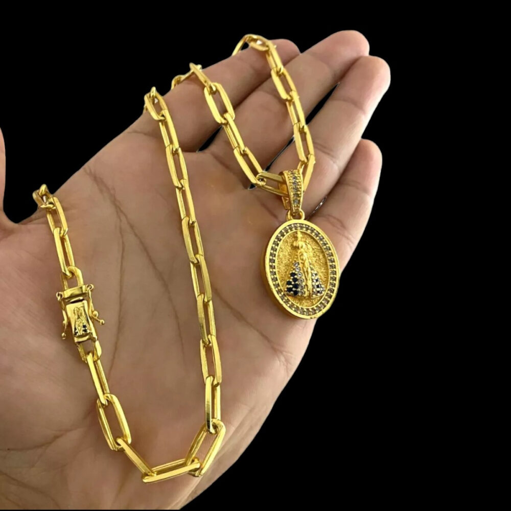 Cordão Cadeado 7Mm + Pingente Nossa Senhora - Banhado A Ouro