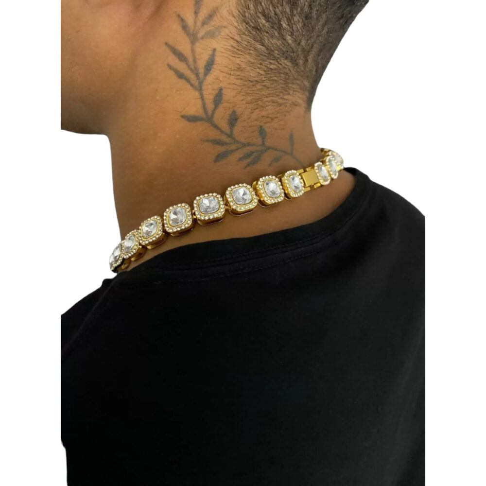 Cordão Cravejado 12Mm + Pingente Jesus É O Dono Banhado Ouro - Imagem 2