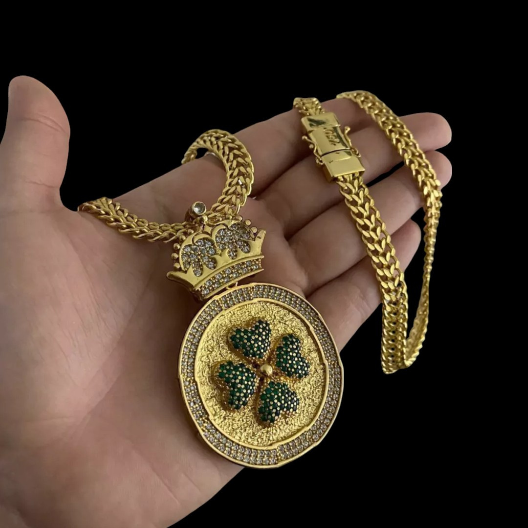 15309532189 Cordao Lacraia 10Mm Pingente Trevo Banhado A Ouro 18K 1