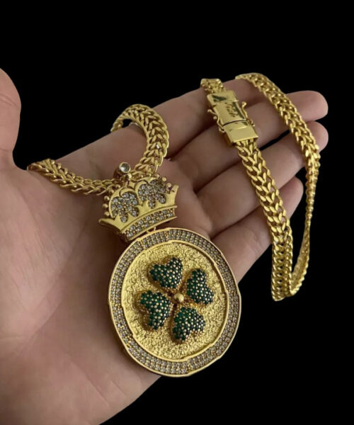 Cordão Lacraia 10mm + Pingente Trevo - Banhado a Ouro 18k