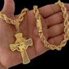 15348317342 Corrente 10Mm Elo Baiano Fecho Canhao Pingente Cruz Face De Cristo Cravejada Banhado A Ouro 1