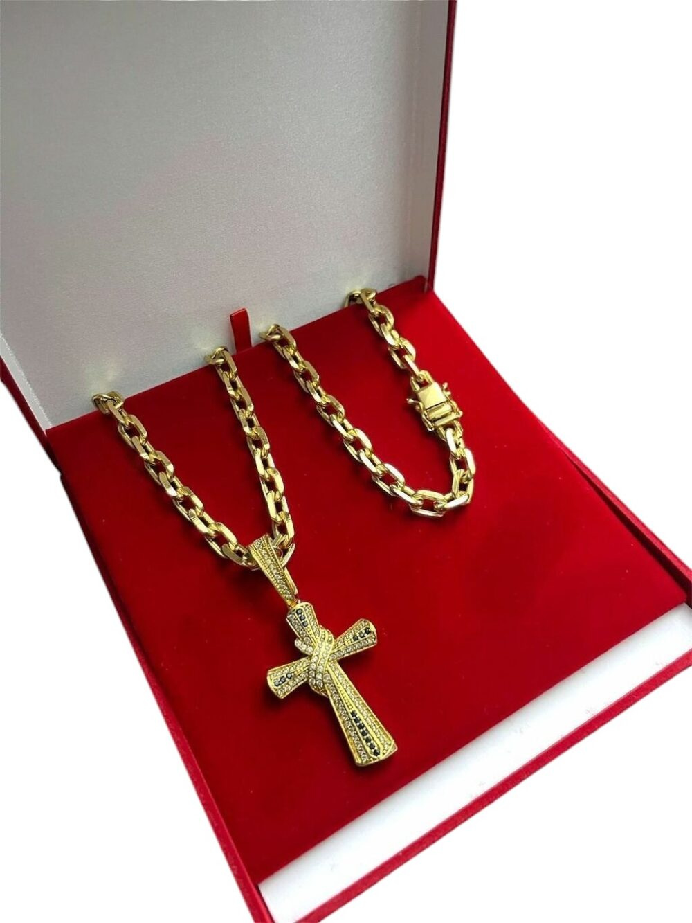 Cordão Cadeado 10Mm + Pingente Cruz Cravejada Banhado A Ouro