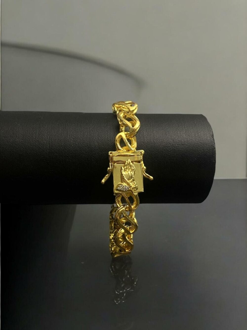 Pulseira Friso S Vazado 13Mm Mão Orando Banhado A Ouro - Imagem 3