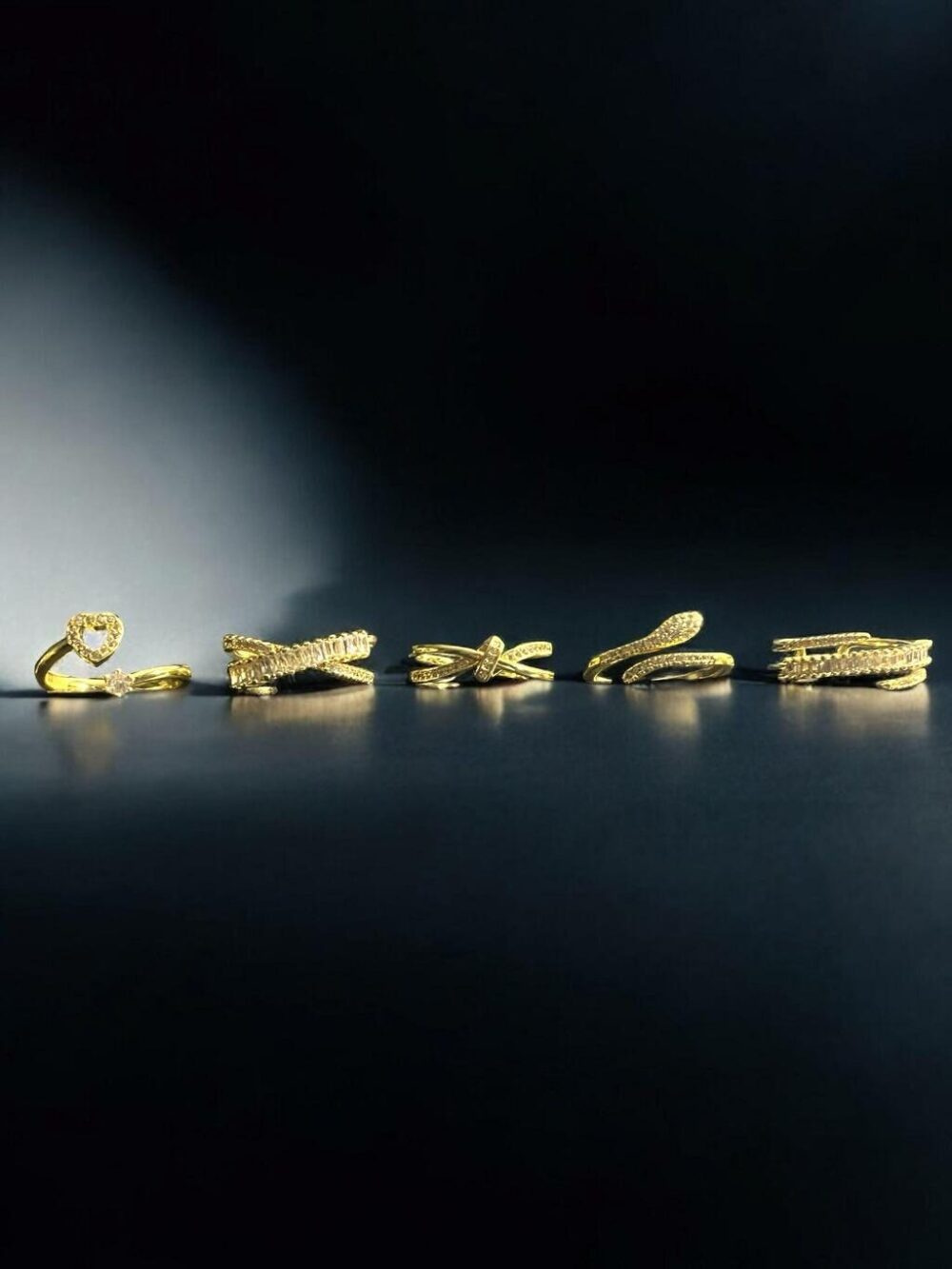 Kit Com 5 Anéis Femininos Ajustáveis Banhado A Ouro 18K - Imagem 2