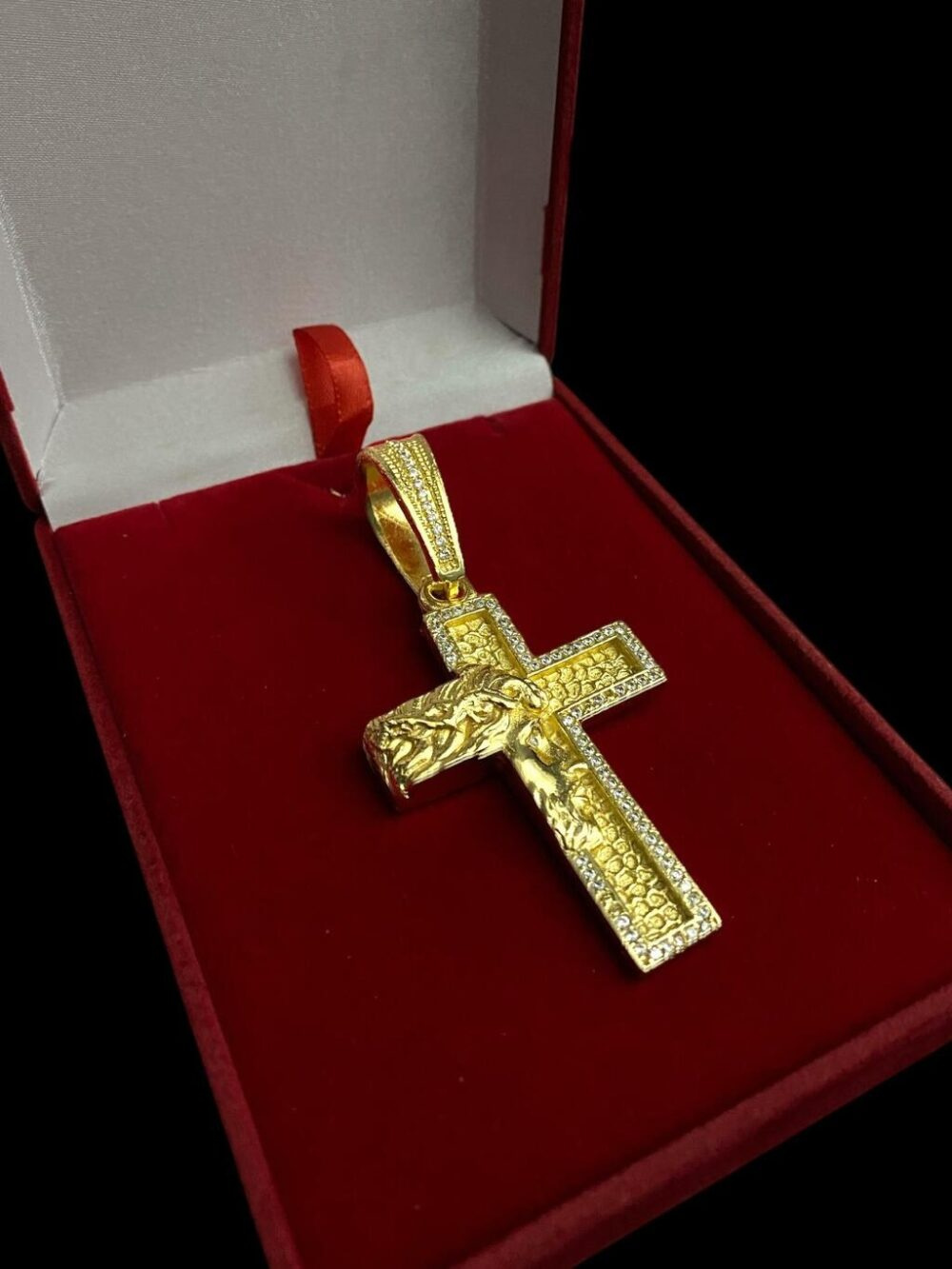 Pingente Cruz Rosto Jesus Cristo Cravejada G Banhado Ouro - Imagem 5