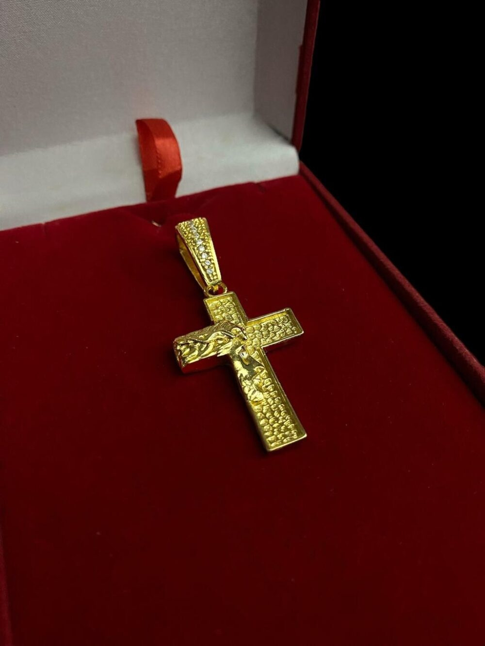 Pingente Cruz Rosto Jesus Cristo Cravejada P Banhado Ouro - Imagem 4
