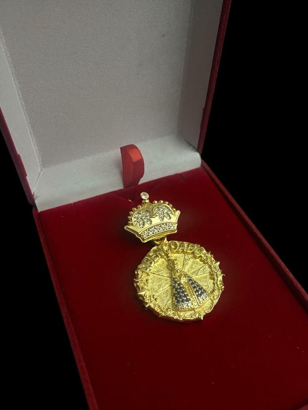 Pingente Santa Abençoado Coroa P - Banhado A Ouro 18K - Imagem 4
