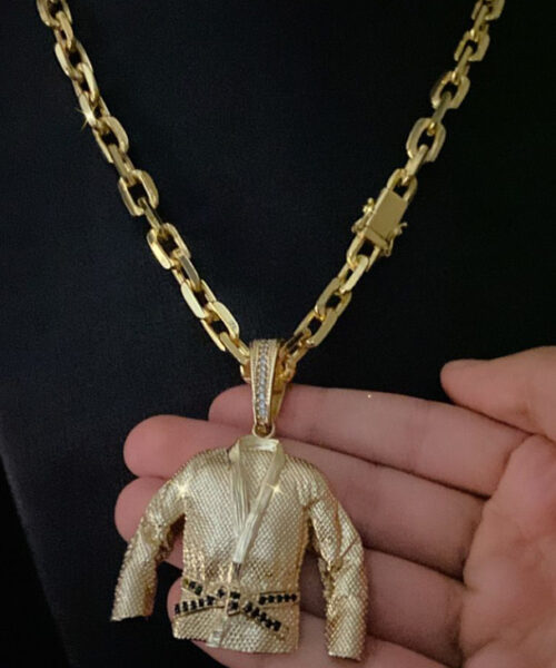 Cordão Cadeado 10mm Banhado a Ouro 18k + Pingente Faixa Preta