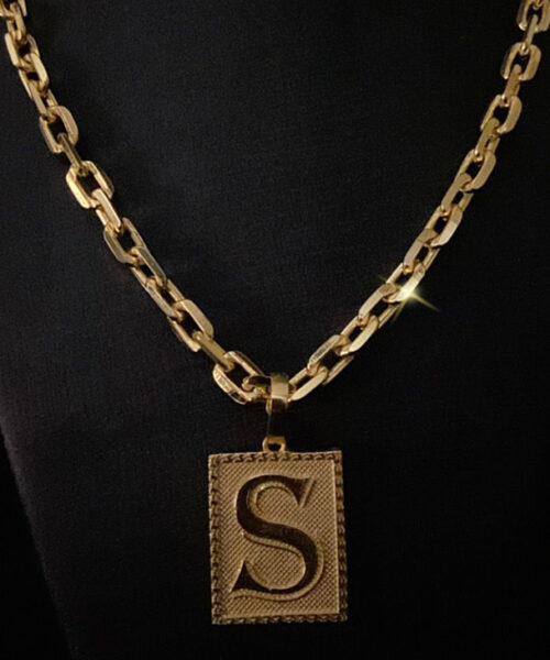 Cordão Cadeado 10mm Banhado a Ouro 18k + Pingente Letra
