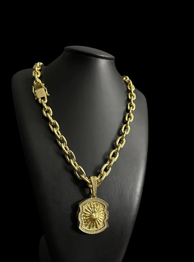 Cordao Cadeado 14Mm Pingente Sagrado Coracao Banhado A Ouro 18K42