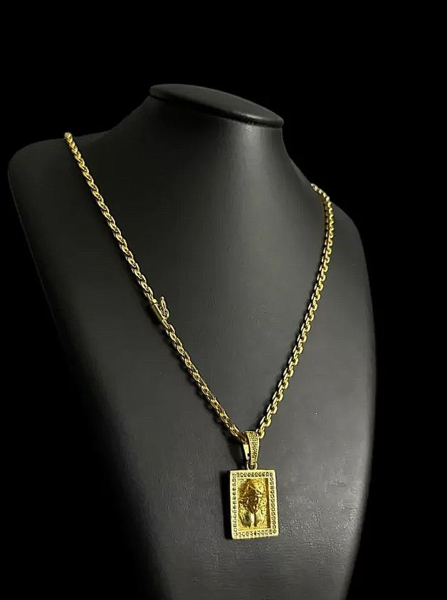Cordao Cadeado 4Mm Ping Jesus Cravejado Banhado A Ouro 18K