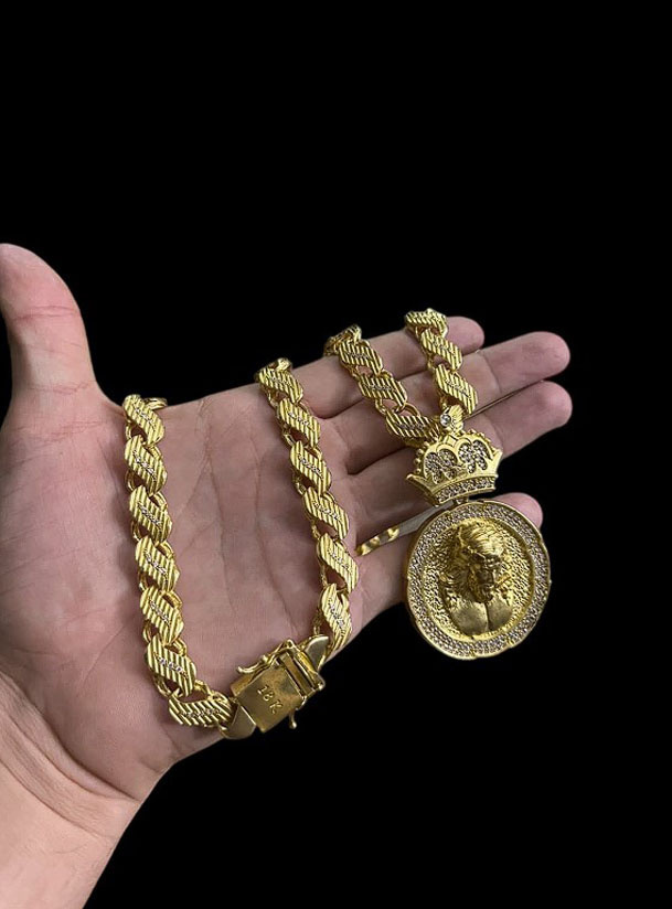 Cordao Friso S 13Mm Cravejado Pingente Personalizado Jesus Cristo Banhado A Ouro 18K Preto