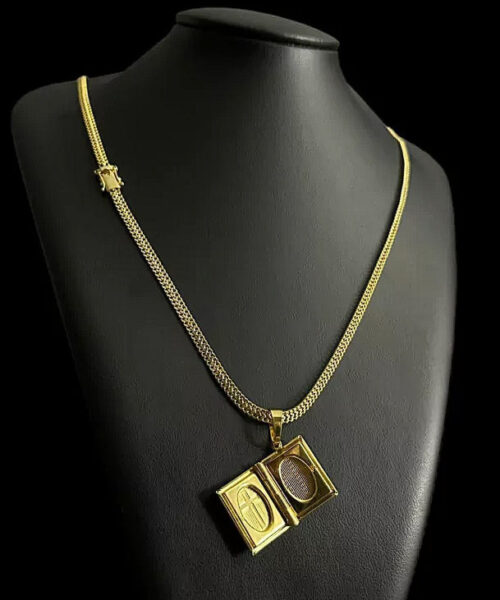 Cordão Lacraia 5mm + Pingente Cruz Livro - Banhado a Ouro 18k