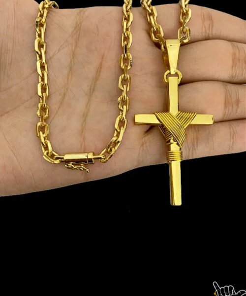 Corrente Cadeado (5mm) + Pingente Cruz Fio - Banhado a Ouro 18k