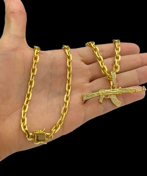 Corrente Cadeado (6mm) + Pingente Fuzil Cravejado - Banhado a Ouro 18k