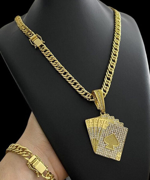 Cordão Pulseira Grumet 10mm + Pingente Baralho - Banhado a ouro 18k