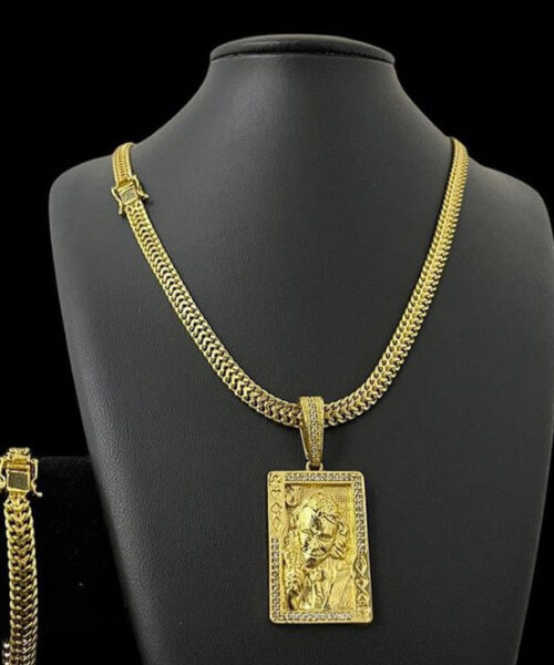 Cordão + Pulseira + Pingente Coringa - Banhado a ouro 18k