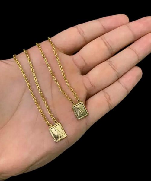 Escapulário Cadeado 1mm Nossa Senhora - Banhado a Ouro 18k