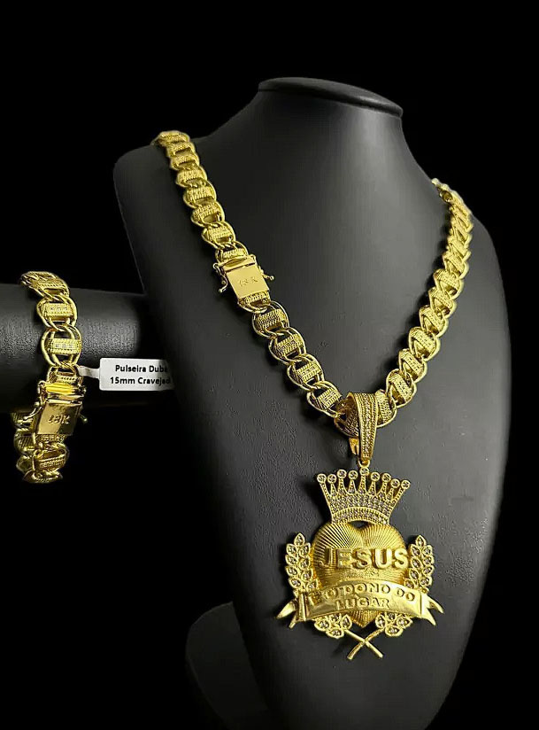 Kit Cordao Dubai 15Mm Cravejado Pulseira Pingente Jesus E O Dono Banhado A Ouro 18K P