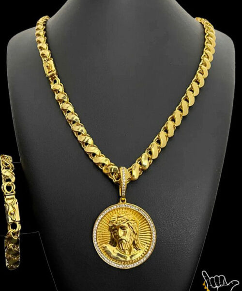 Kit Corrente Friso s Dupla Face (8mm) + Pulseira + Pingente Rosto de Cristo Cravejado - Banhado a Ouro 18k