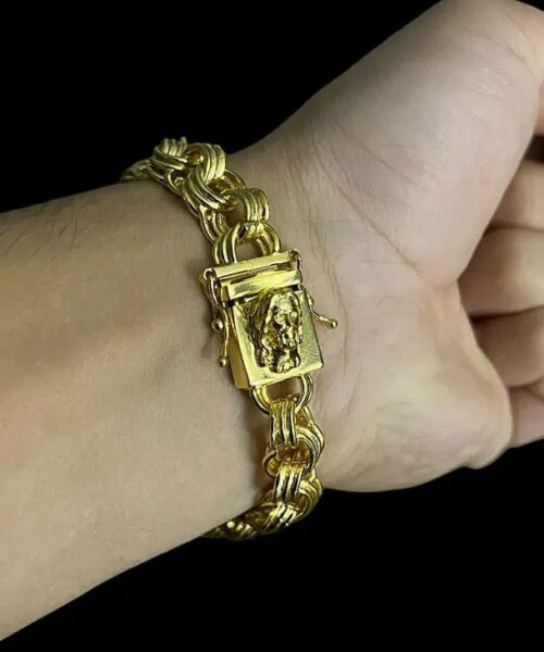 Pulseira Friso 12mm Fecho Jesus Cristo - Banhado a Ouro 18k