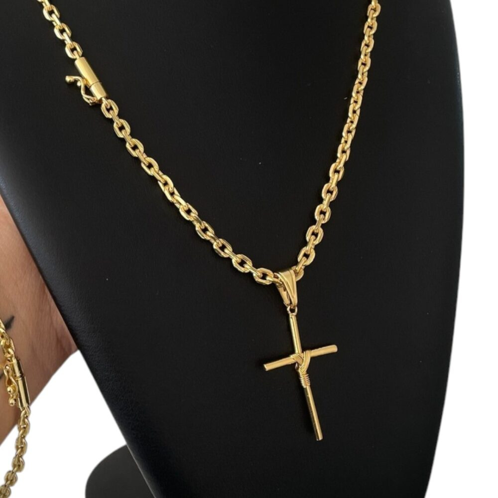 Kit Cadeado 4Mm + Cruz Amarrada Banhado A Ouro 18K - Imagem 2