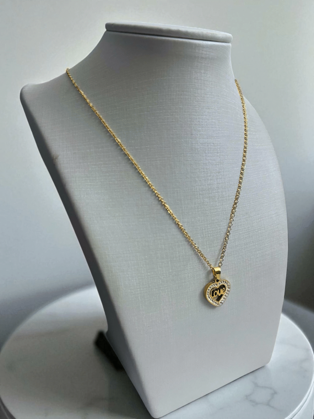 Cordão Feminino 1Mm + Pingente Coração Love - Banhado A Ouro - Imagem 3