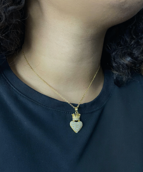 Cordão Feminino Pingente Coração Coroa 1mm - Banhado a Ouro